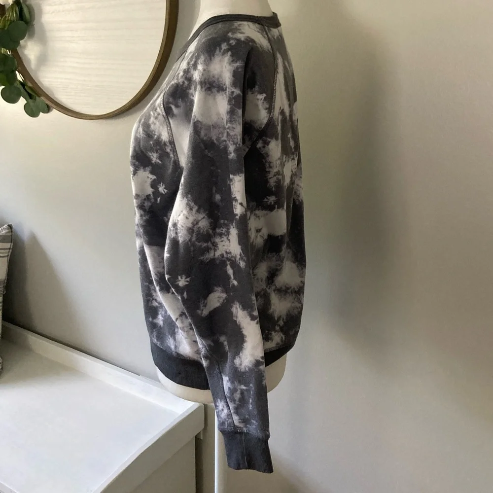 ❌SOLD Grayson Threads Gray Tie-dye Sweatshirt - Picture 3 of 5
